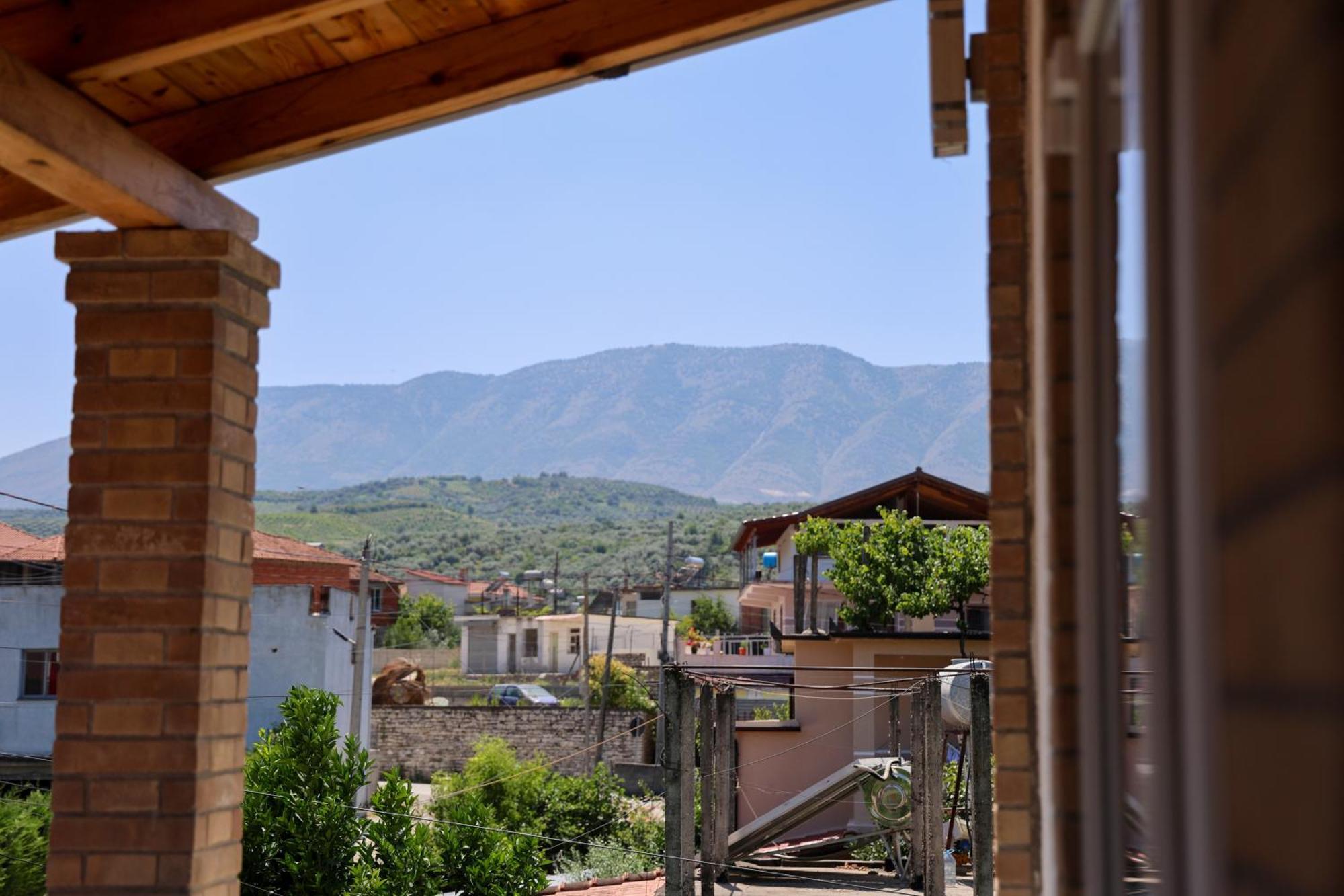 Villa Lejzo - Swimming Pool Berat Exterior photo